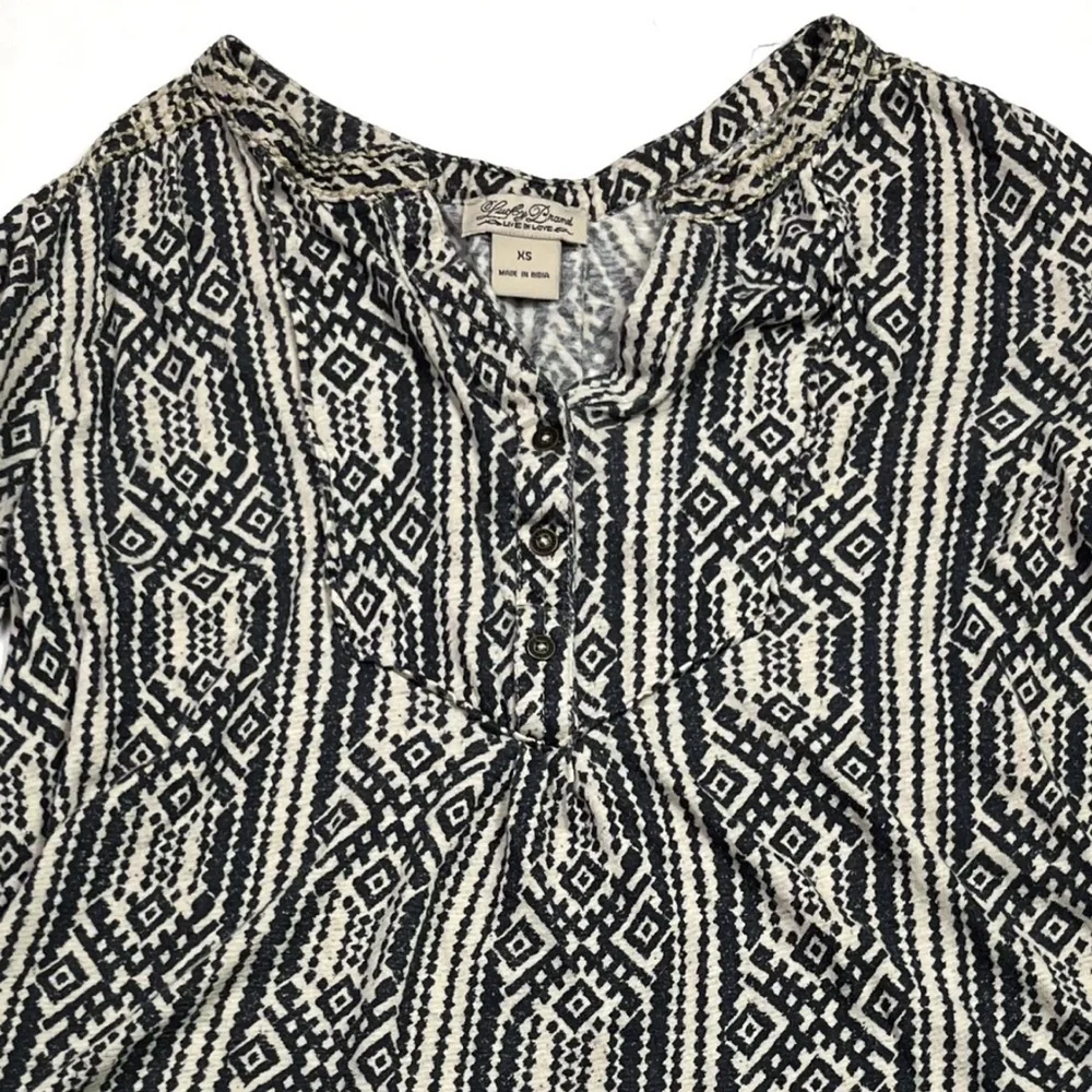 Lucky Brand Top Womens XS Live In Love Boho Geometric Long Sleeve Blouse - Picture 3 of 8